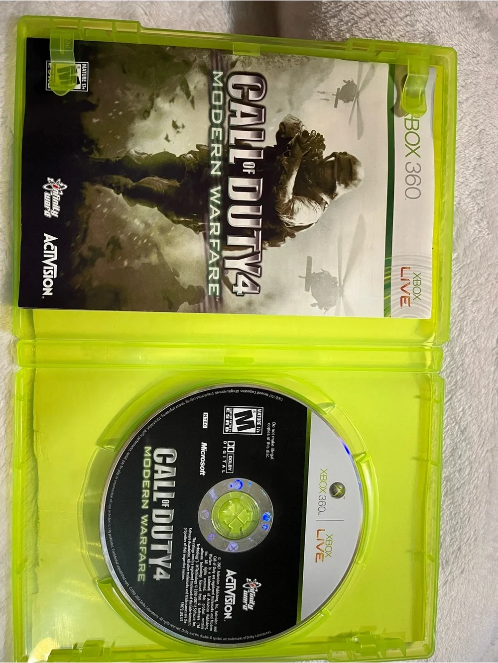 Xbox 360 Call of Duty 4: Modern Warfare - Green Case